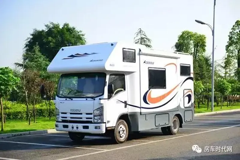 进口变速箱 ONE房车这款车型展会新葡京博彩52T柴油发动机+6AT(图2)